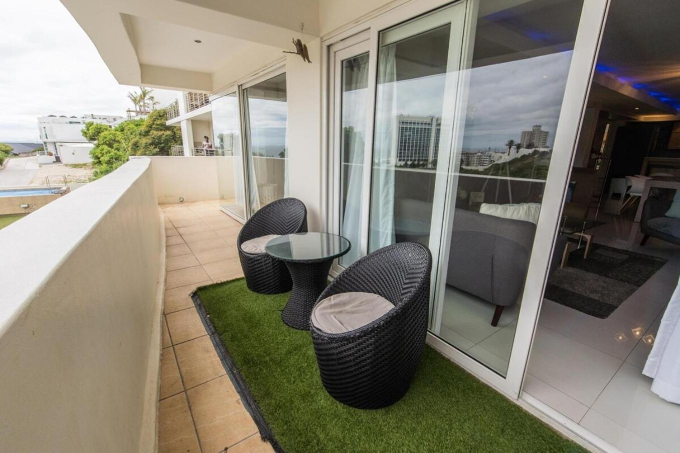 The Pearls 2Nd Floor Luxury Apartment Port Elizabeth Exterior photo
