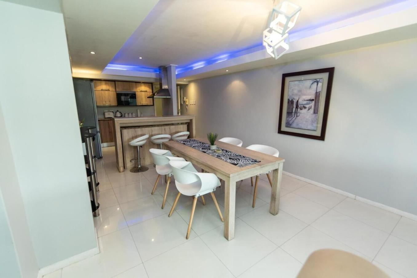 The Pearls 2Nd Floor Luxury Apartment Port Elizabeth Exterior photo